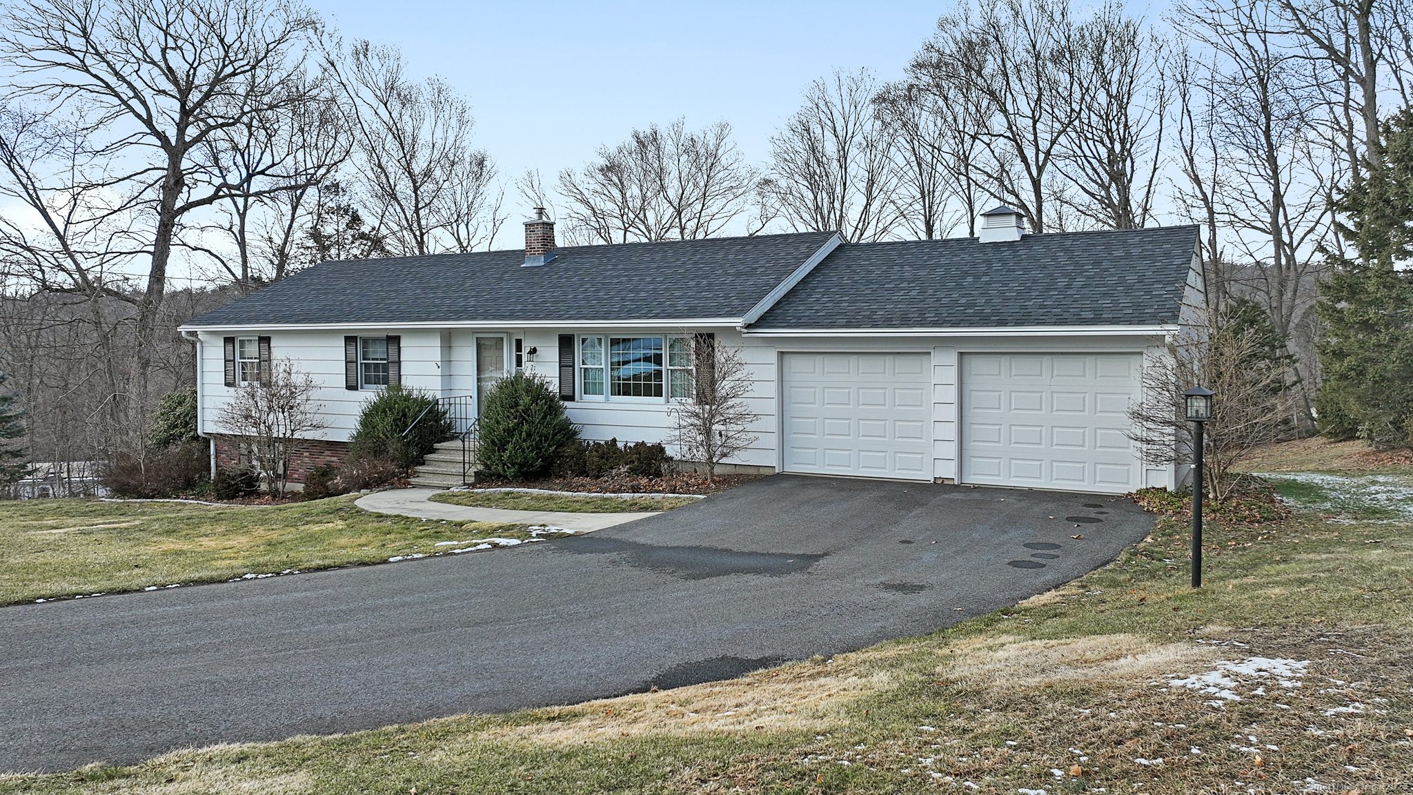 Photo 1 of Briarwood Circle, Naugatuck, Connecticut, $425,000, Web #: 24068077