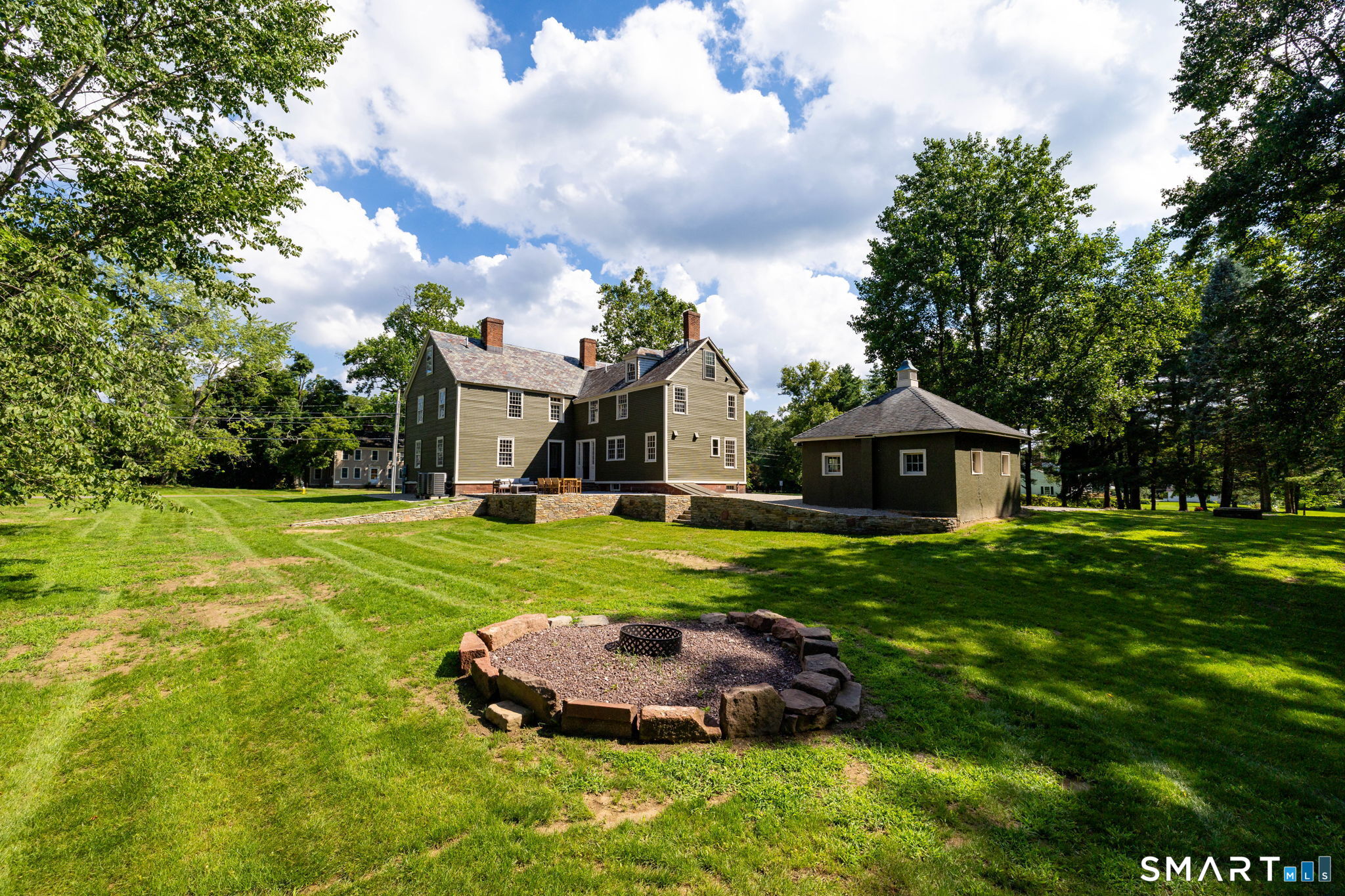 1653 Main Street
