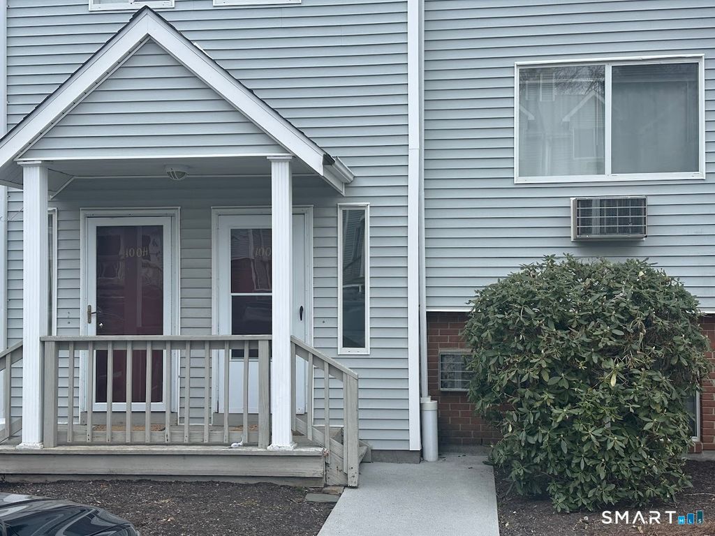 Photo of 925 Oronoke Road #100I, Waterbury, CT 06708 (MLS # 24167422)