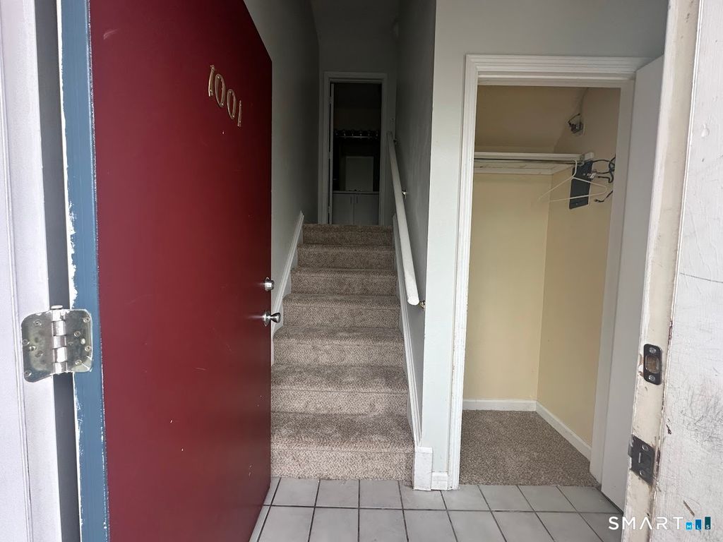 Photo of 925 Oronoke Road #100I, Waterbury, CT 06708 (MLS # 24167422)