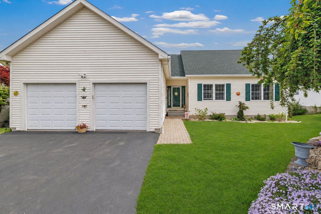 Photo of 18 Hickory Hill, Shelton, CT 06484 (MLS # 24170620)