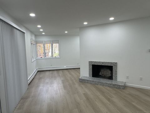 Tiny photo for 4 Earls Court #C, Farmington, CT 06032 (MLS # 24137917)