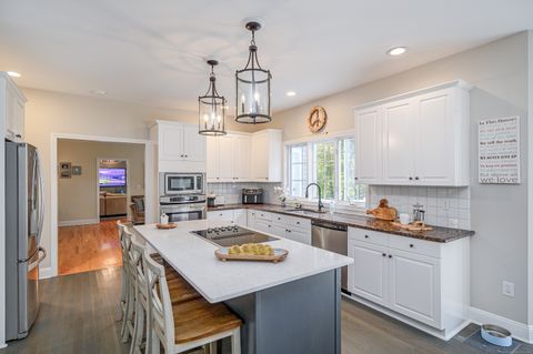 Tiny photo for 10 Wedgewood Court, Newtown, CT 06470 (MLS # 24133943)