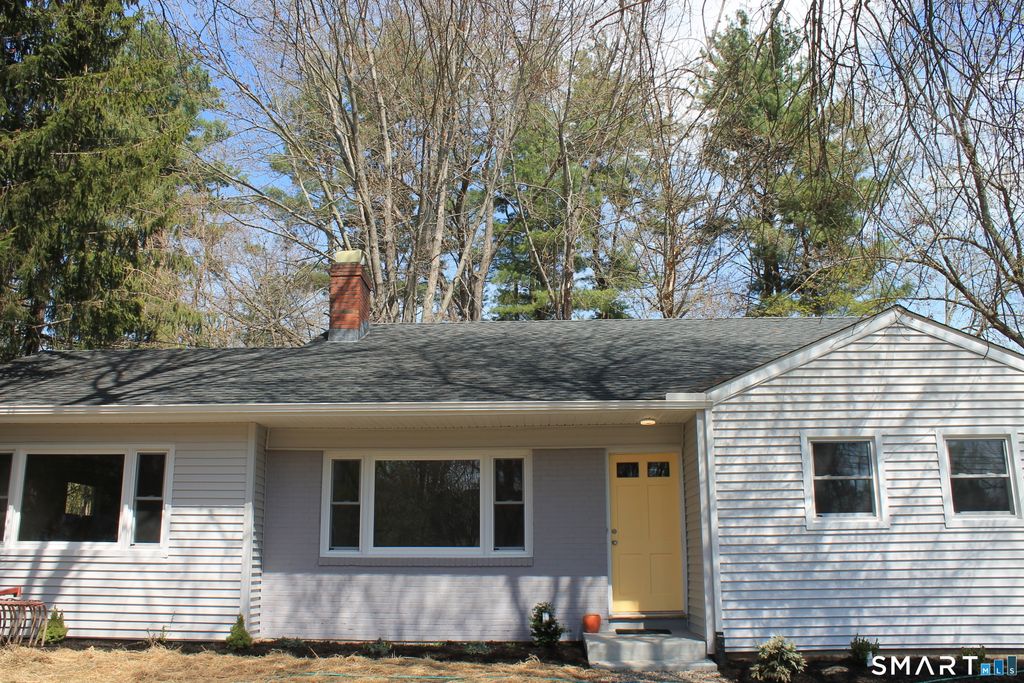 Photo of 134 Sunset Street, Windsor Locks, CT 06096 (MLS # 24168099)