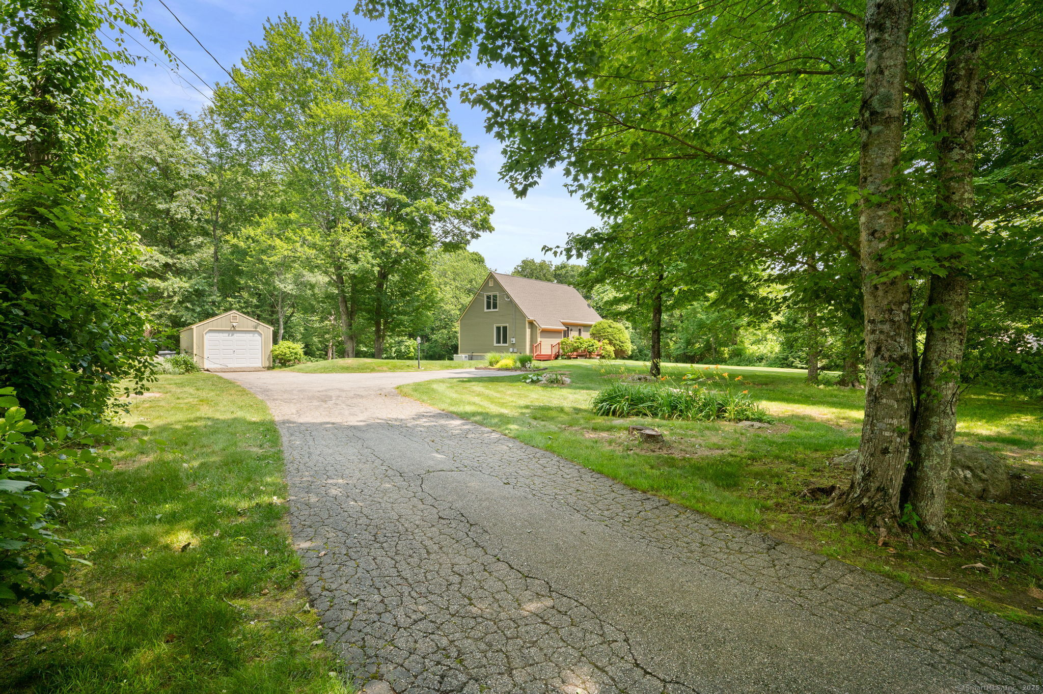 810 West Road