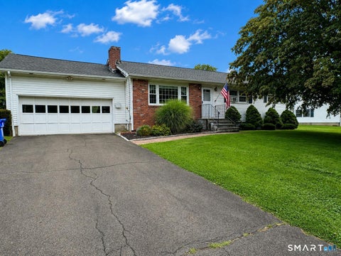 Homes For Sale - 65 Barnum Road<br/> Danbury, CT 06811