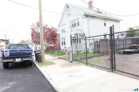 Multifamily For Sale - 19 Morris Street<br/> New Haven, CT 06519