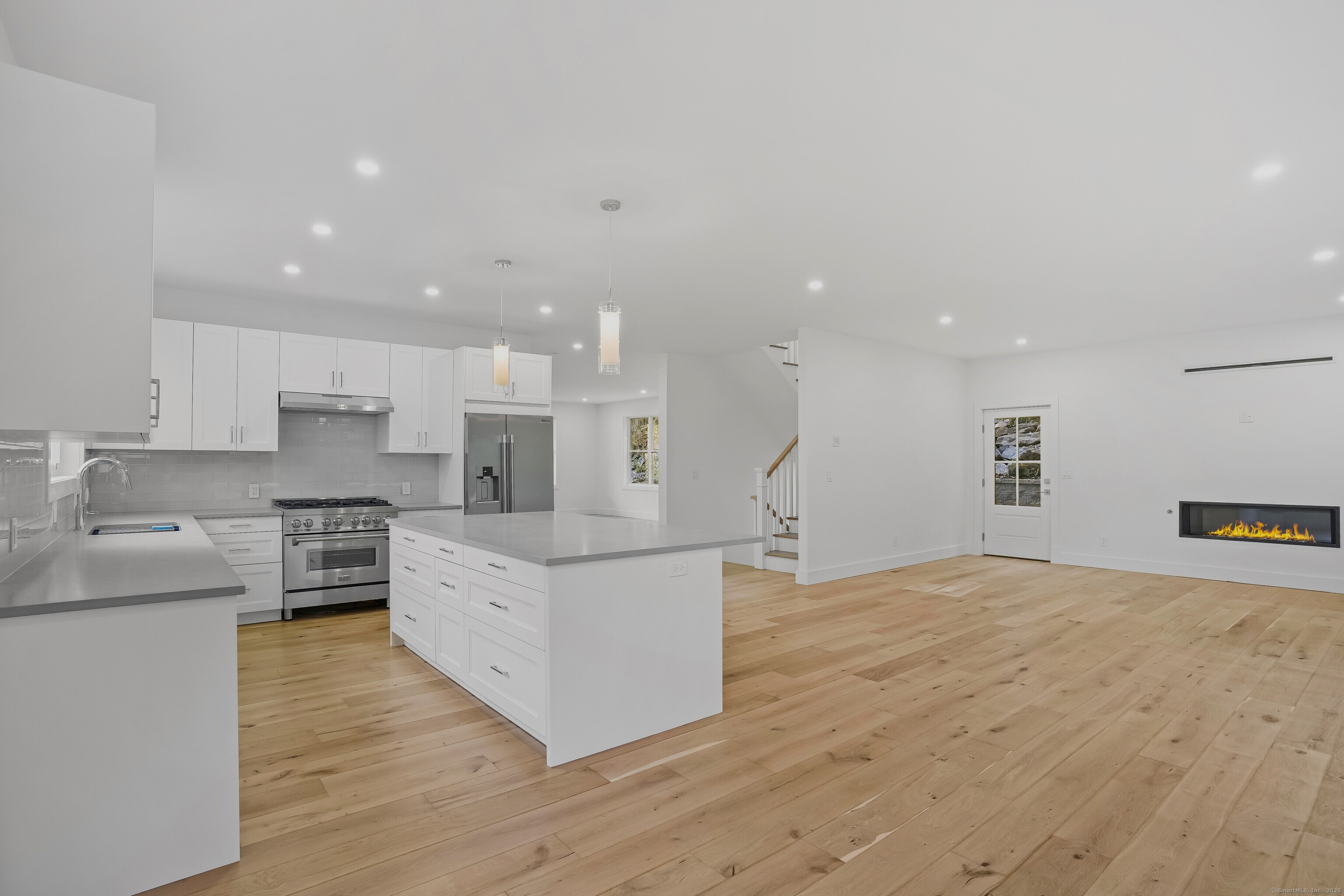 175 Hollow Swamp Road