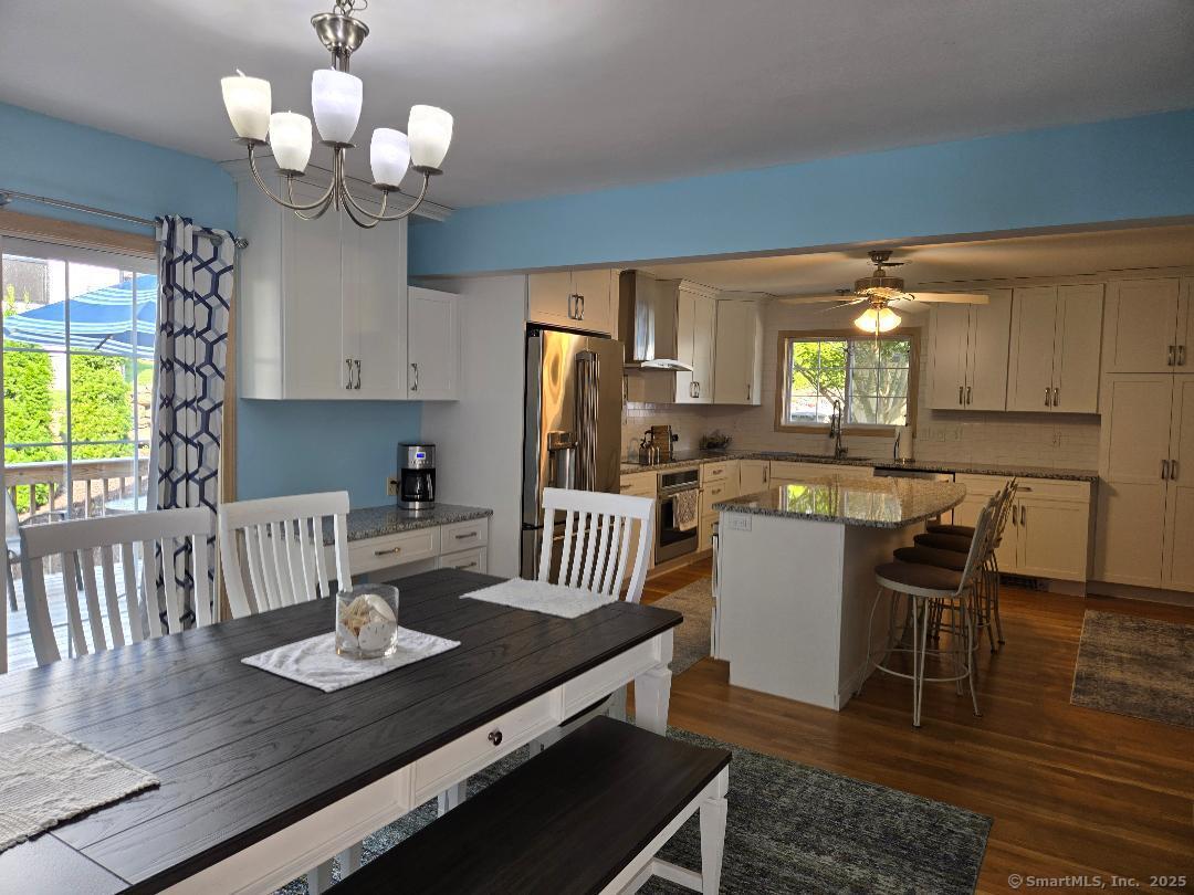 East Lyme, Connecticut 06357, United States, 3 Bedrooms Bedrooms, ,3 BathroomsBathrooms,Residential,Pending,193817