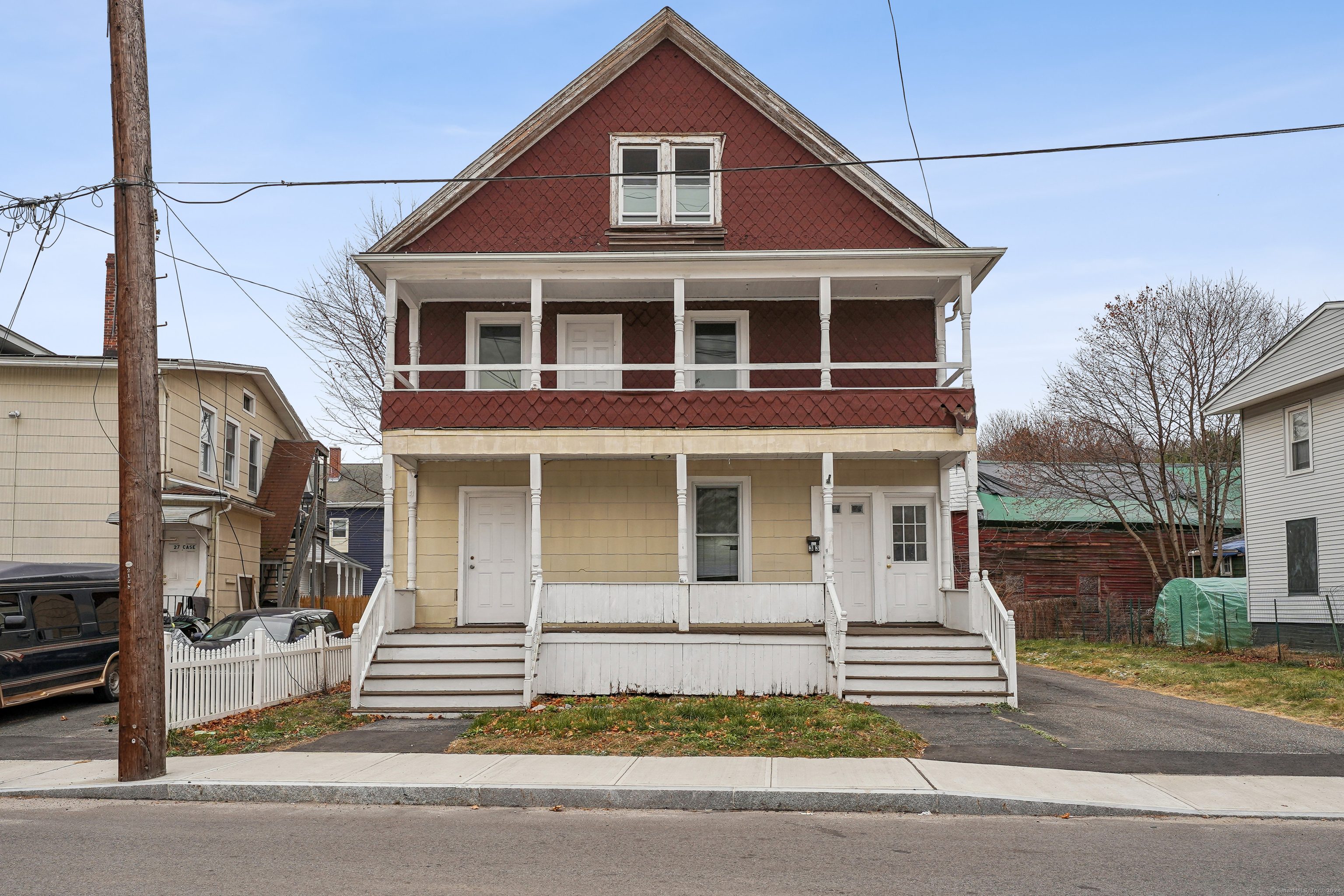 Case Avenue 1, Winchester, Connecticut - 1 Bedrooms  
1 Bathrooms  
4 Rooms - 