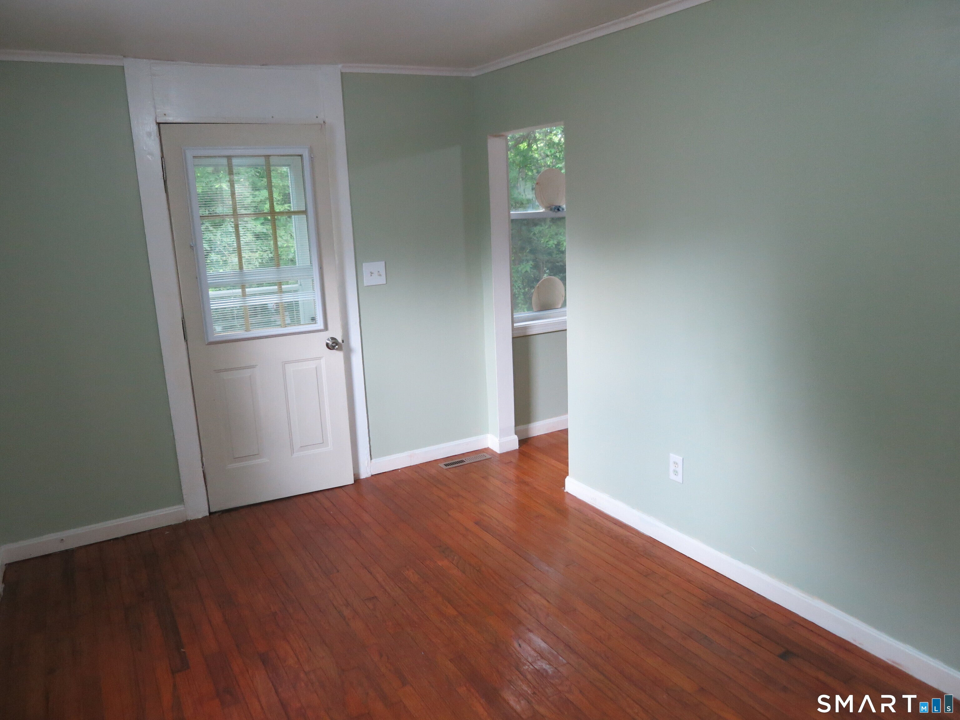 983 Riverside Drive