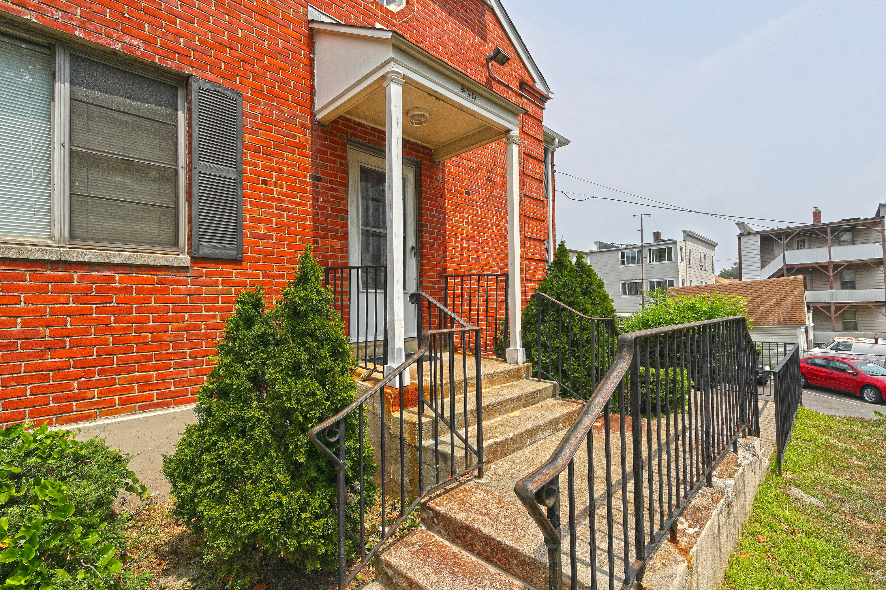 460 Lexington Avenue APT 201