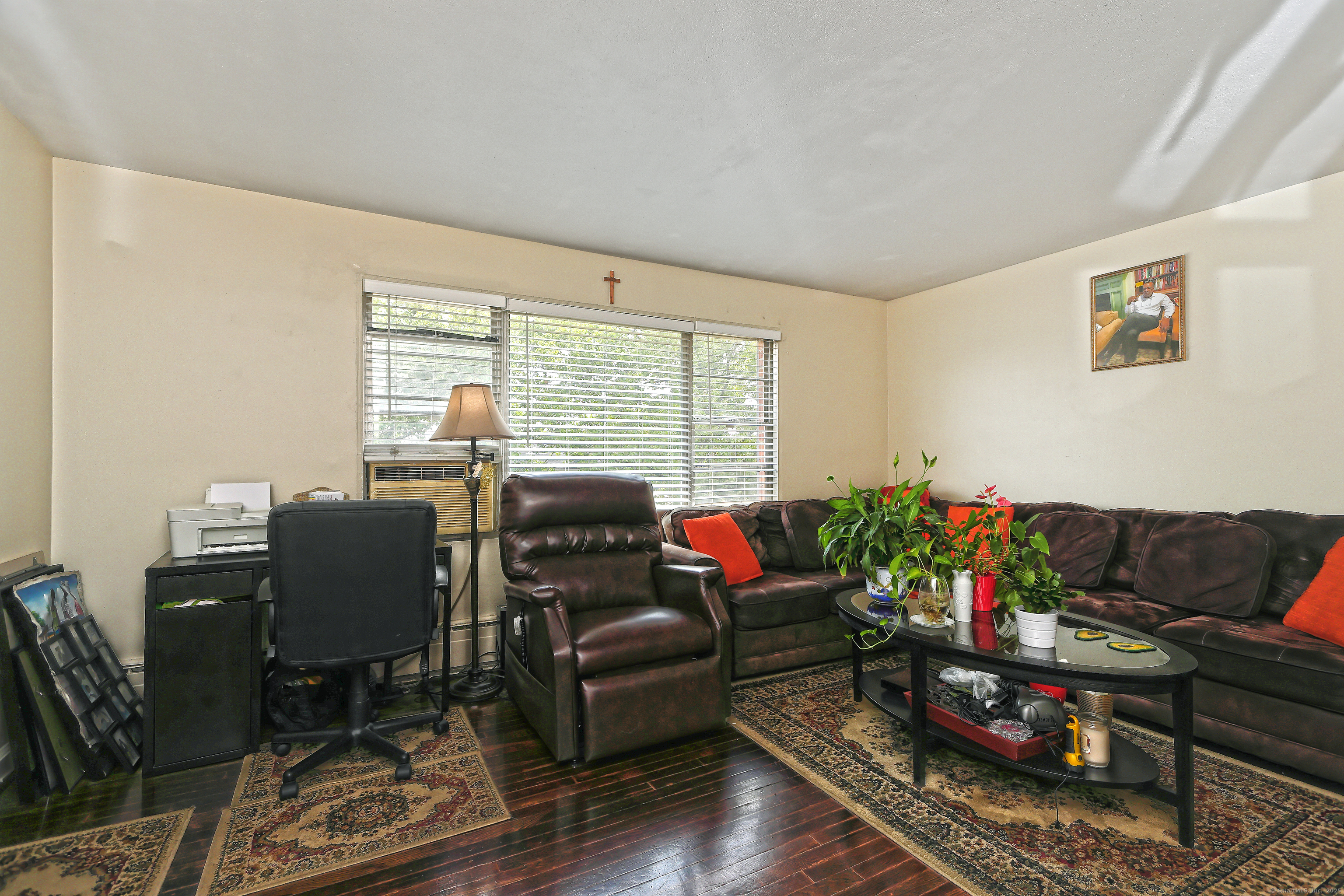 460 Lexington Avenue APT 201