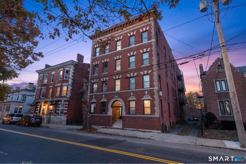 Multifamily For Sale - 527 Chapel Street<br/> New Haven, CT 06511