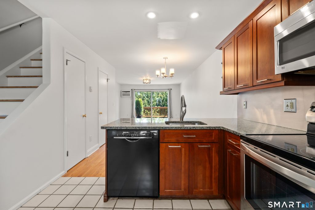 Photo of 48 Dean Street #4, Stamford, CT 06902 (MLS # 24170725)