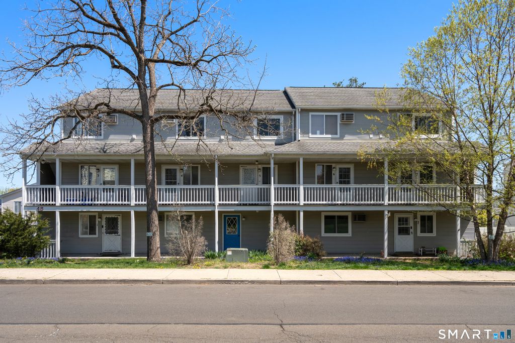 Photo of 48 Dean Street #4, Stamford, CT 06902 (MLS # 24170725)