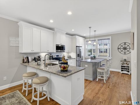 Tiny photo for 11 Village Crossing #11, East Lyme, CT 06357 (MLS # 24169981)