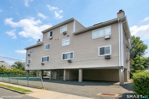 Photo of 638 Cove Road #3, Stamford, CT 06902 (MLS # 24154182)