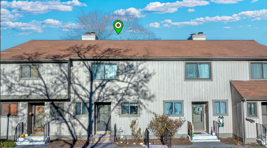 Photo of 95 Dorchester Court #95, Beacon Falls, CT 06403 (MLS # 24142354)