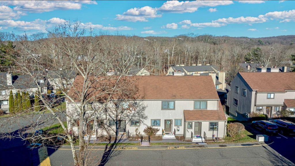 Photo of 95 Dorchester Court #95, Beacon Falls, CT 06403 (MLS # 24142354)