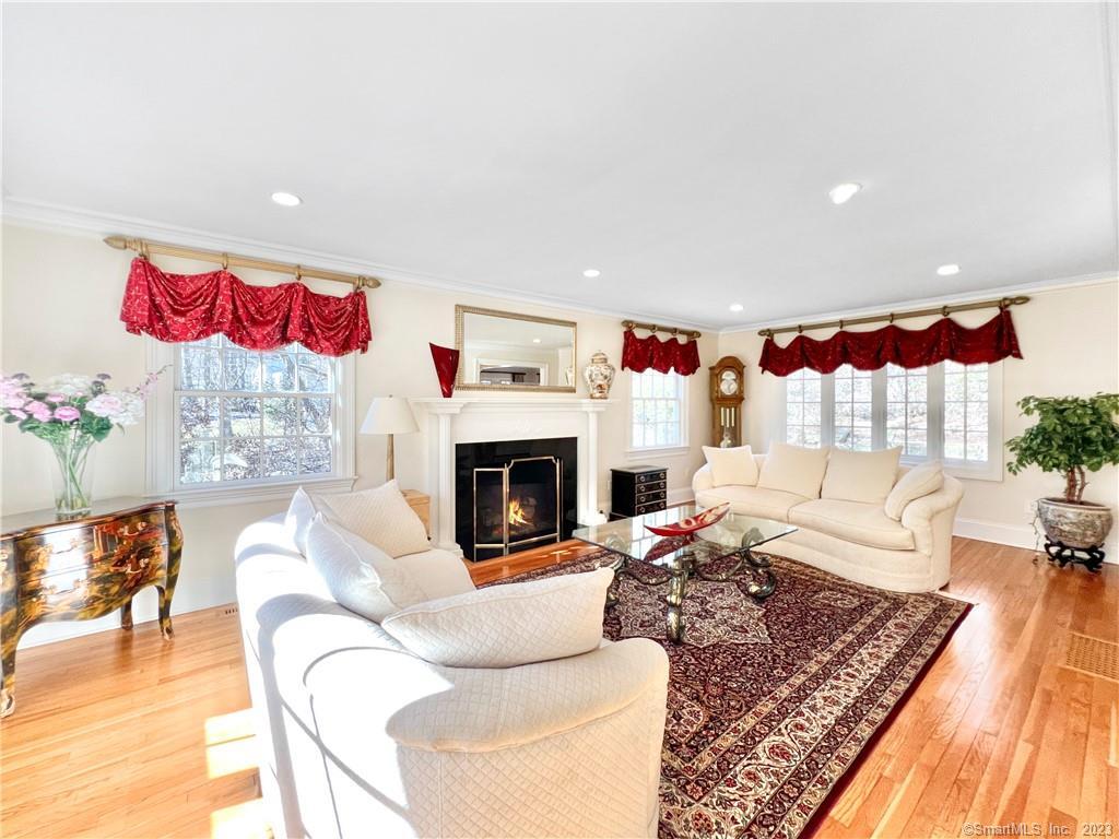 Photo 6 of 27 of 43 Laurel Ledge Road house