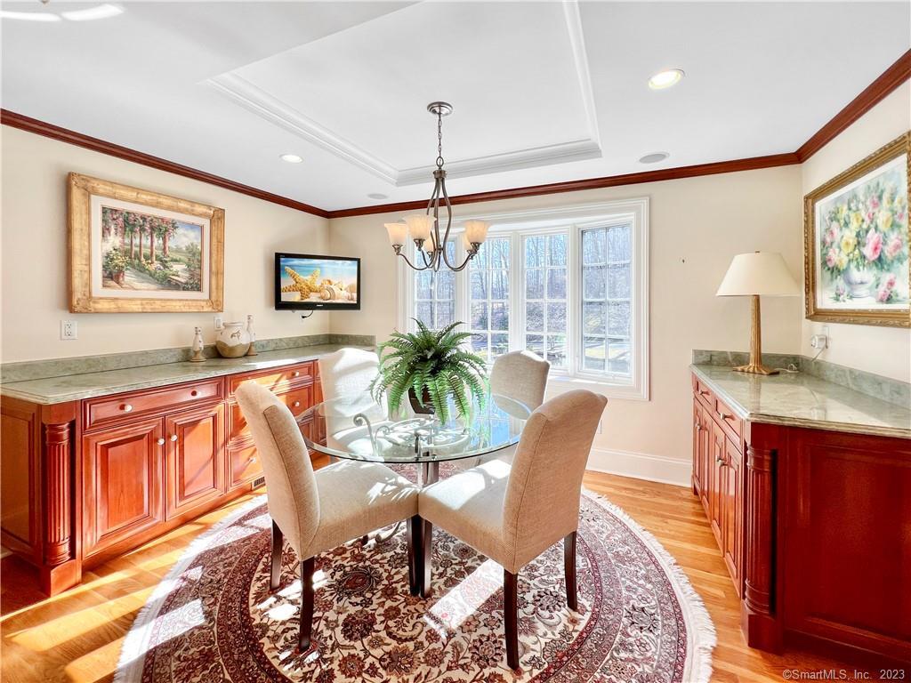 Photo 8 of 27 of 43 Laurel Ledge Road house