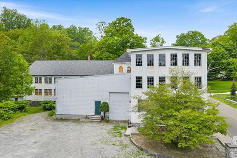 33 Liberty Street Chester CT 06412