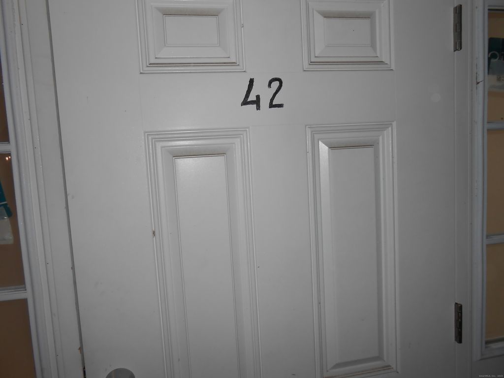 Photo of 50 Greenhouse Road #42B, Bridgeport, CT 06606 (MLS # 24145085)