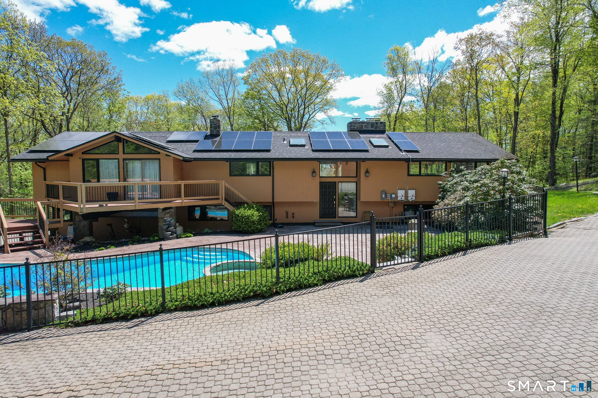 305 Westledge Drive