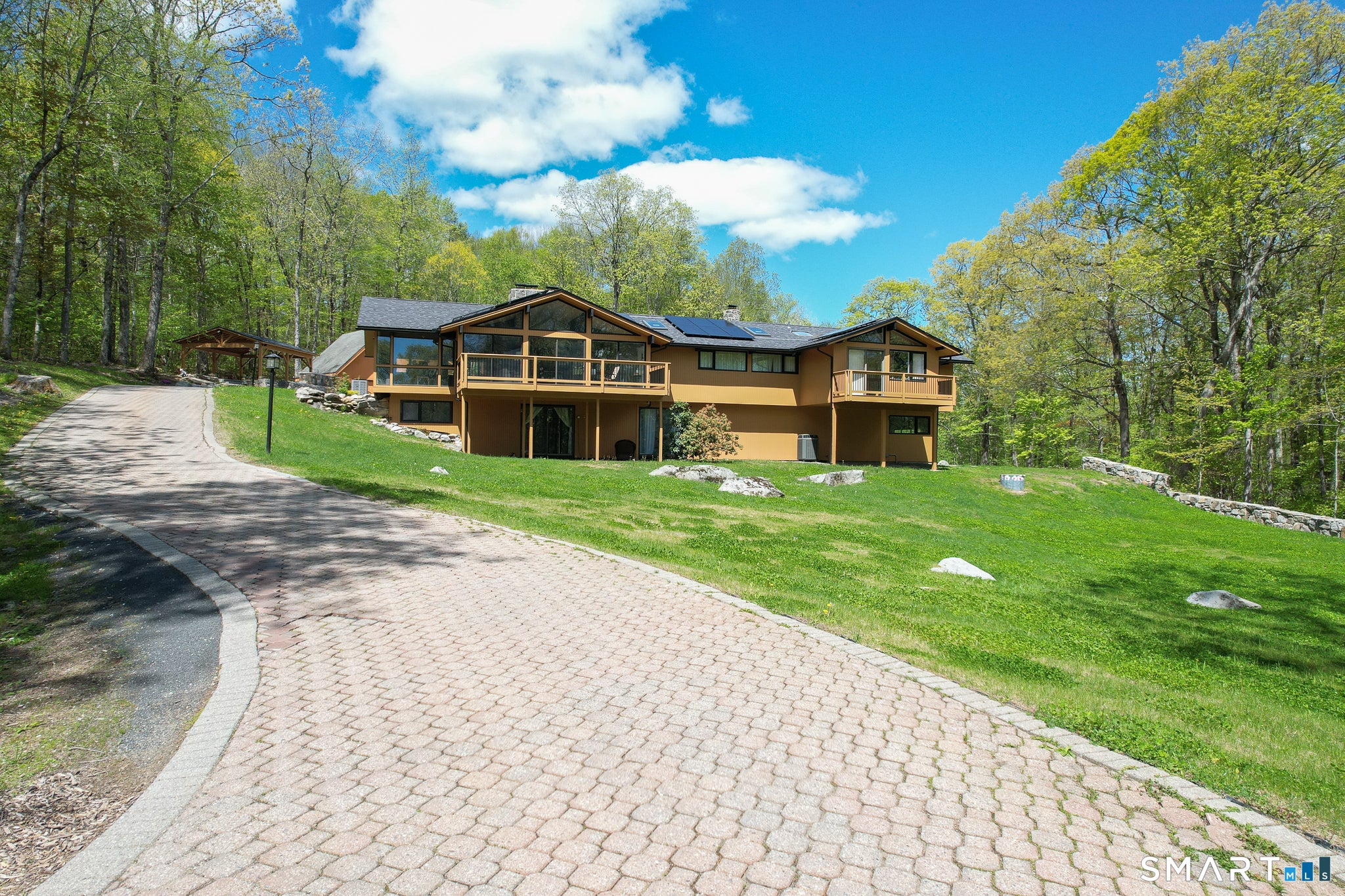 305 Westledge Drive