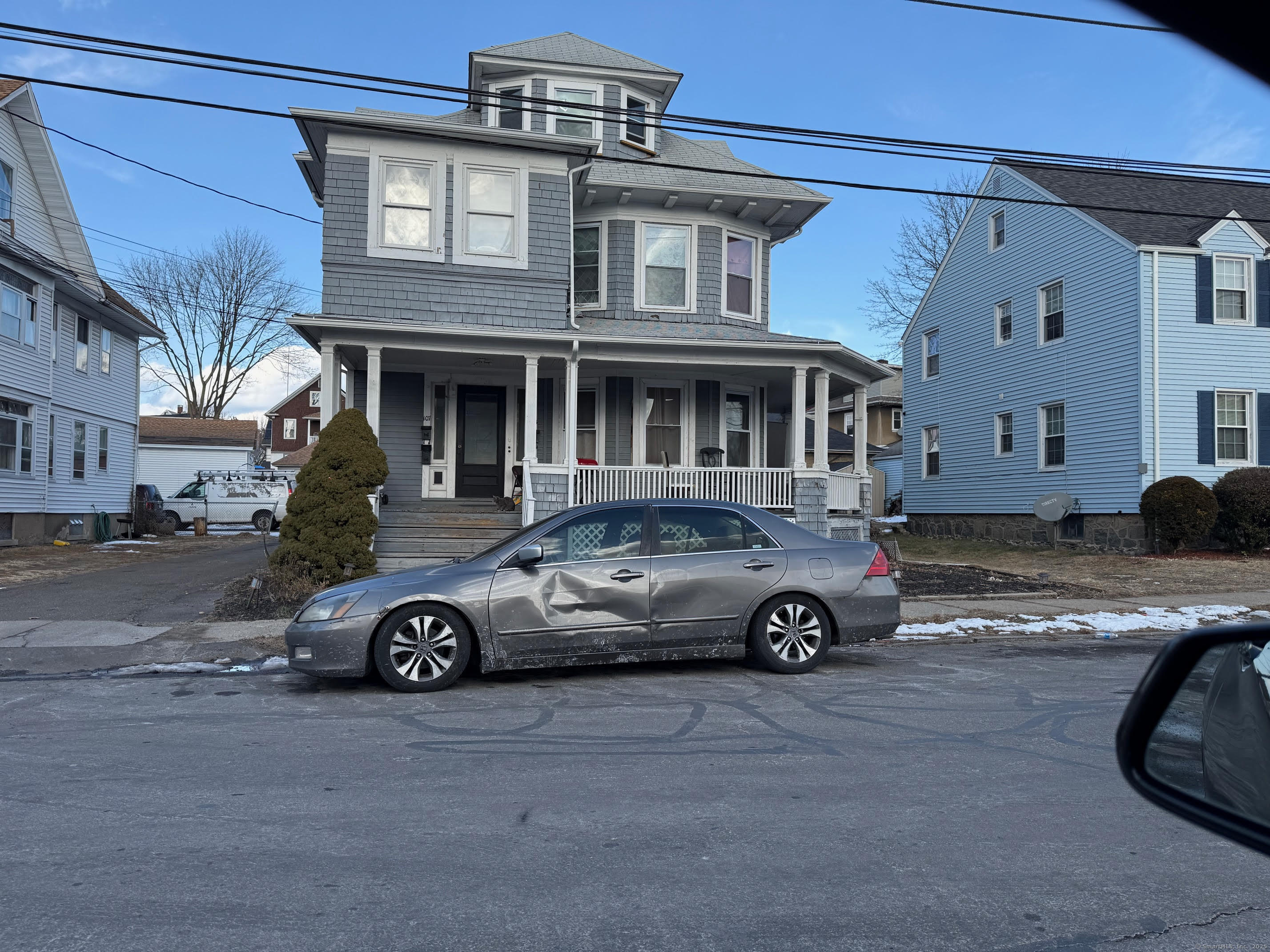 Rental Property at Ashley Street 3rd, Bridgeport, Connecticut - Bedrooms: 2 
Bathrooms: 1 
Rooms: 4  - $1,600 MO.