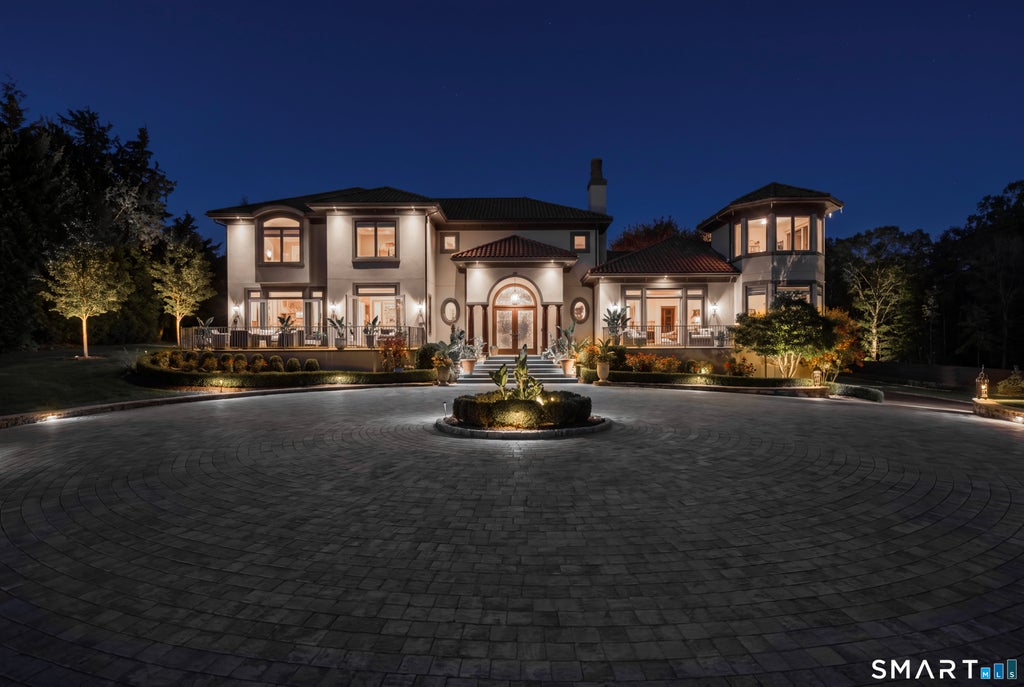 Photo of 345 Vineyard Point Road, Guilford, CT 06437 (MLS # 24212653)