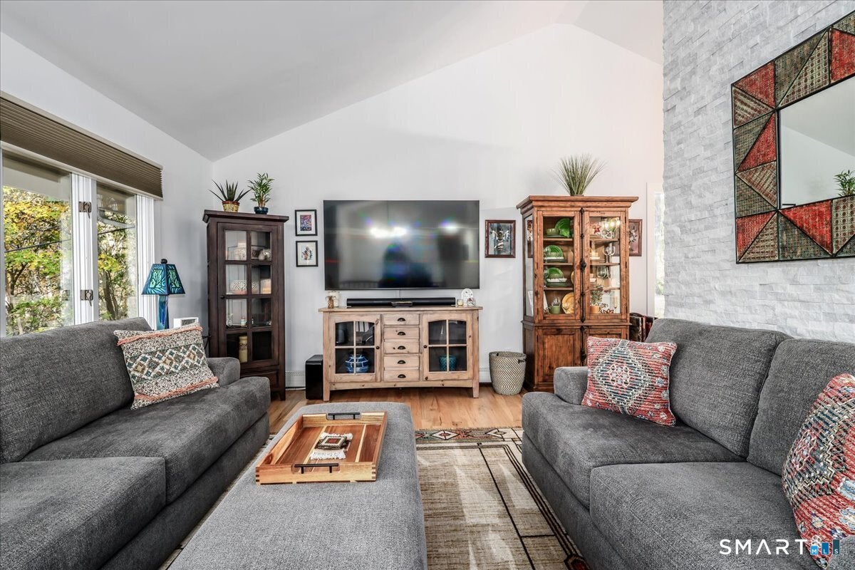 9 Grays Plain Road
