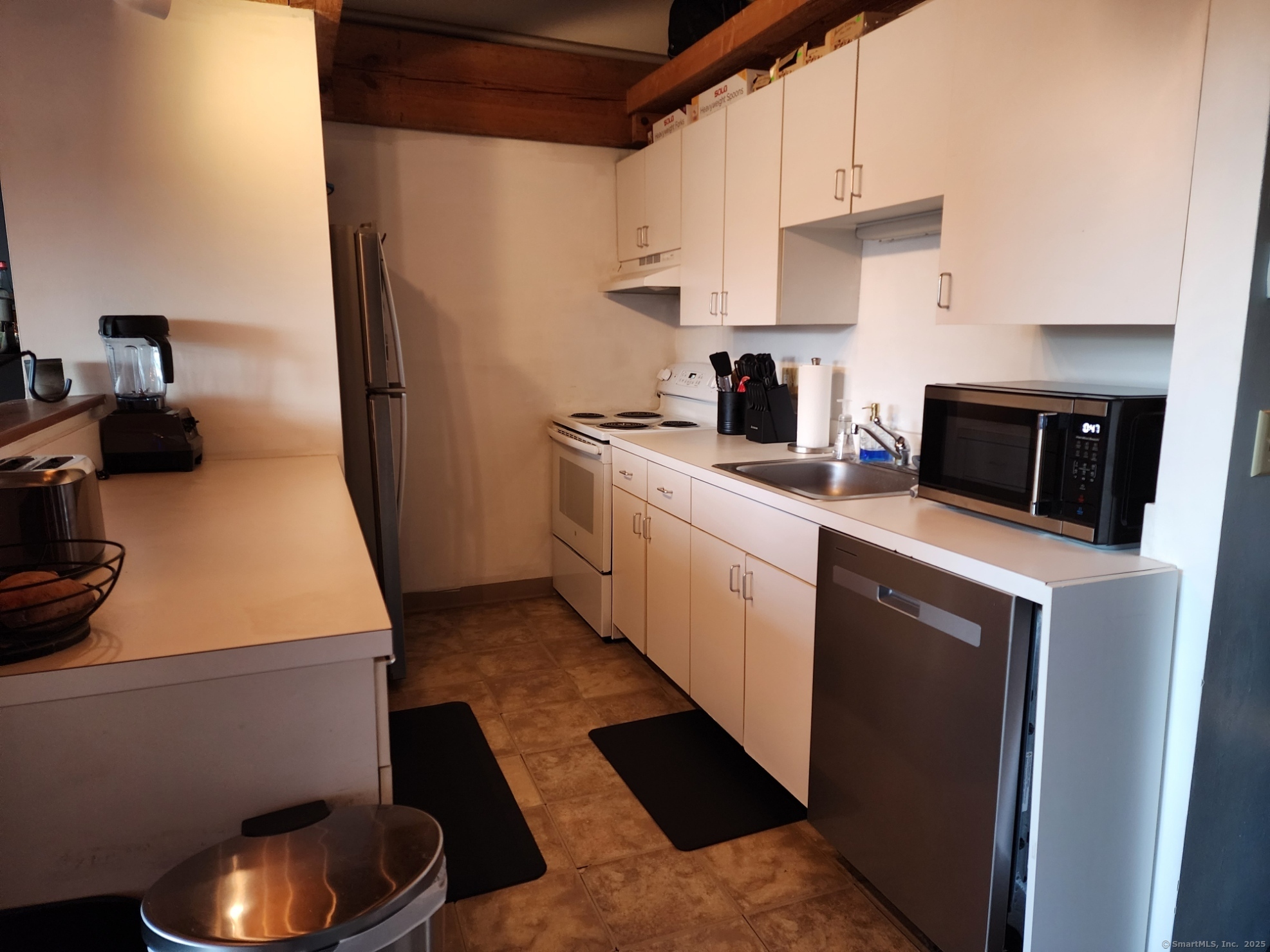 68 Thermos Avenue #311A, Norwich, Connecticut image 2