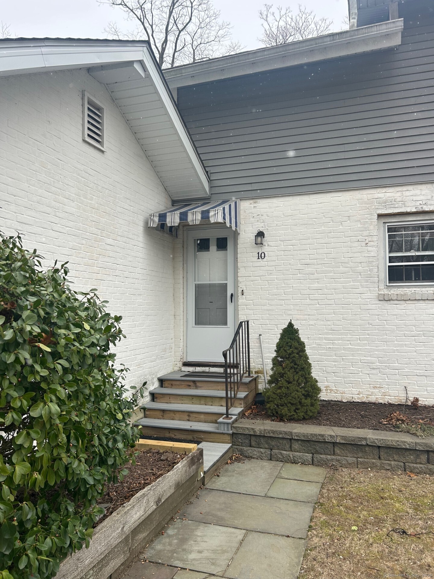 Rental Property at Sunset Terrace 10, Essex, Connecticut - Bathrooms: 1 
Rooms: 1  - $1,800 MO.