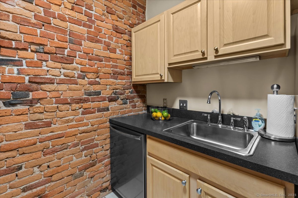 68 Morris Street #202, Hartford, Connecticut image 11