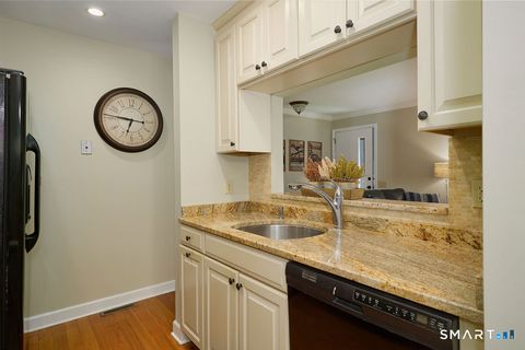 Tiny photo for 6 Hollyberry Lane #6, Ridgefield, CT 06877 (MLS # 24179609)