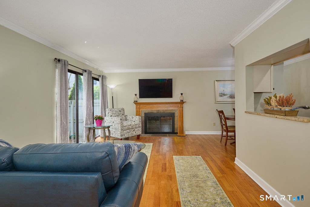 6 Hollyberry Lane 6