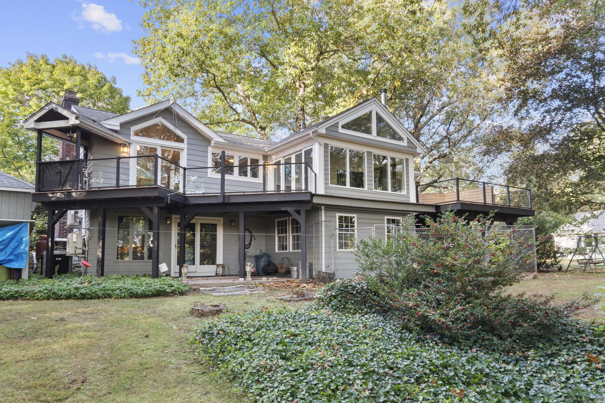 Glastonbury, Connecticut 06073, United States, 3 Bedrooms Bedrooms, ,3 BathroomsBathrooms,Residential,Active,228386