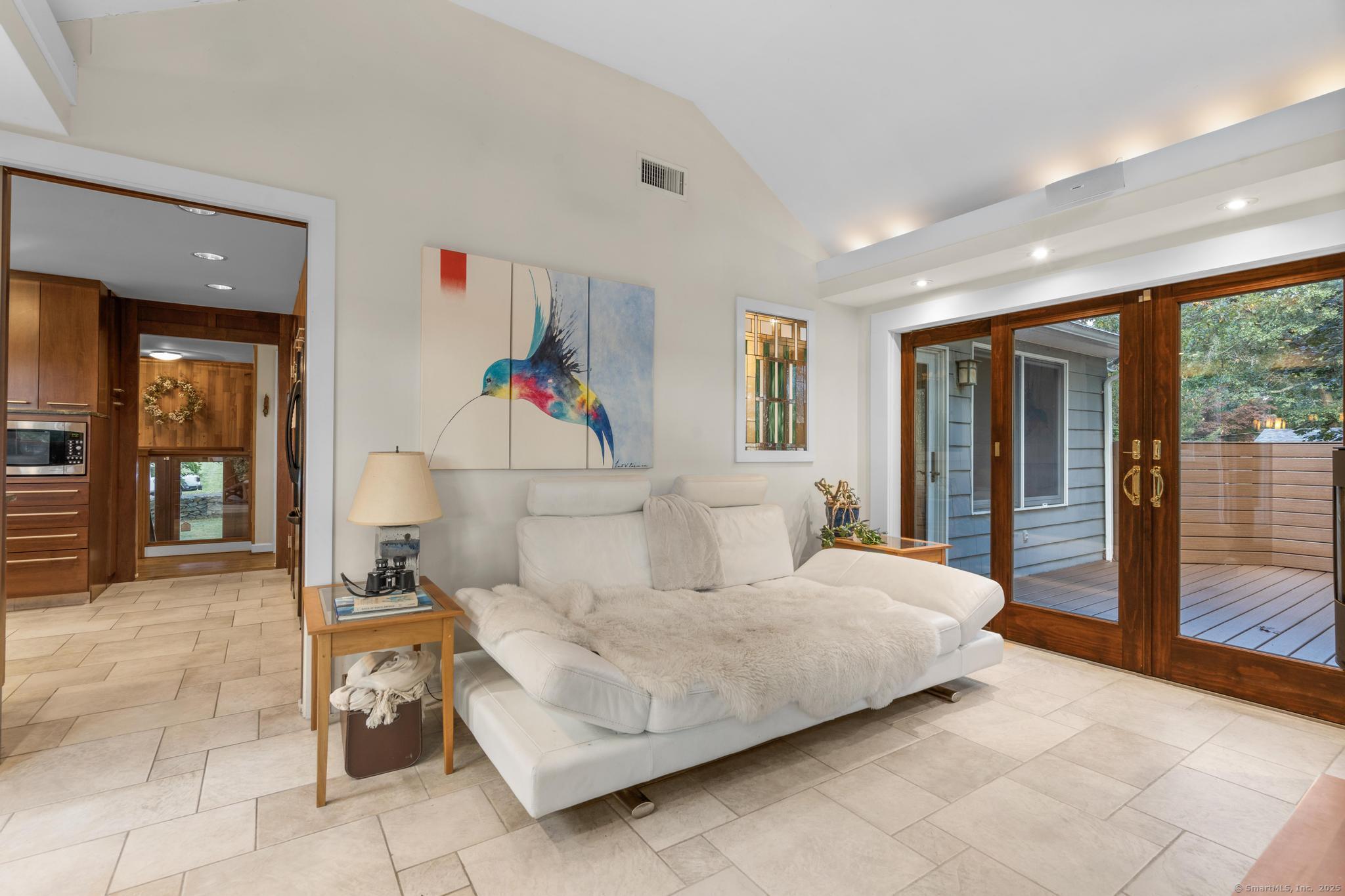 Glastonbury, Connecticut 06073, United States, 3 Bedrooms Bedrooms, ,3 BathroomsBathrooms,Residential,Active,228386