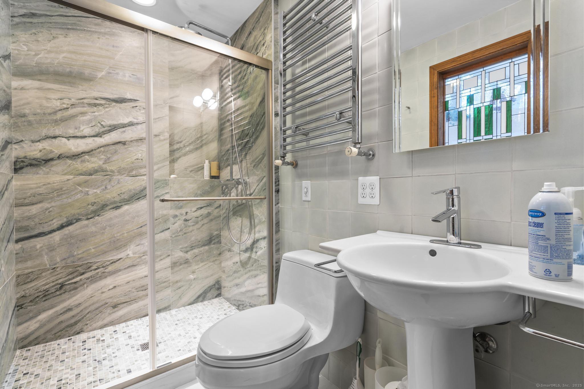 Glastonbury, Connecticut 06073, United States, 3 Bedrooms Bedrooms, ,3 BathroomsBathrooms,Residential,Active,228386