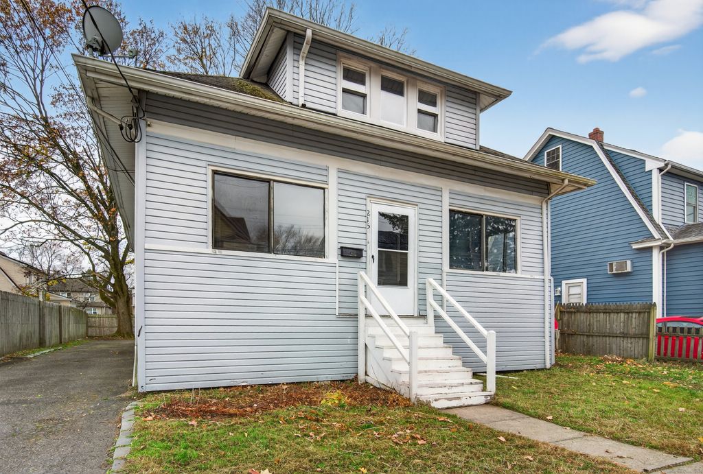 Photo of 215 Overland Avenue, Bridgeport, CT 06606 (MLS # 24141572)