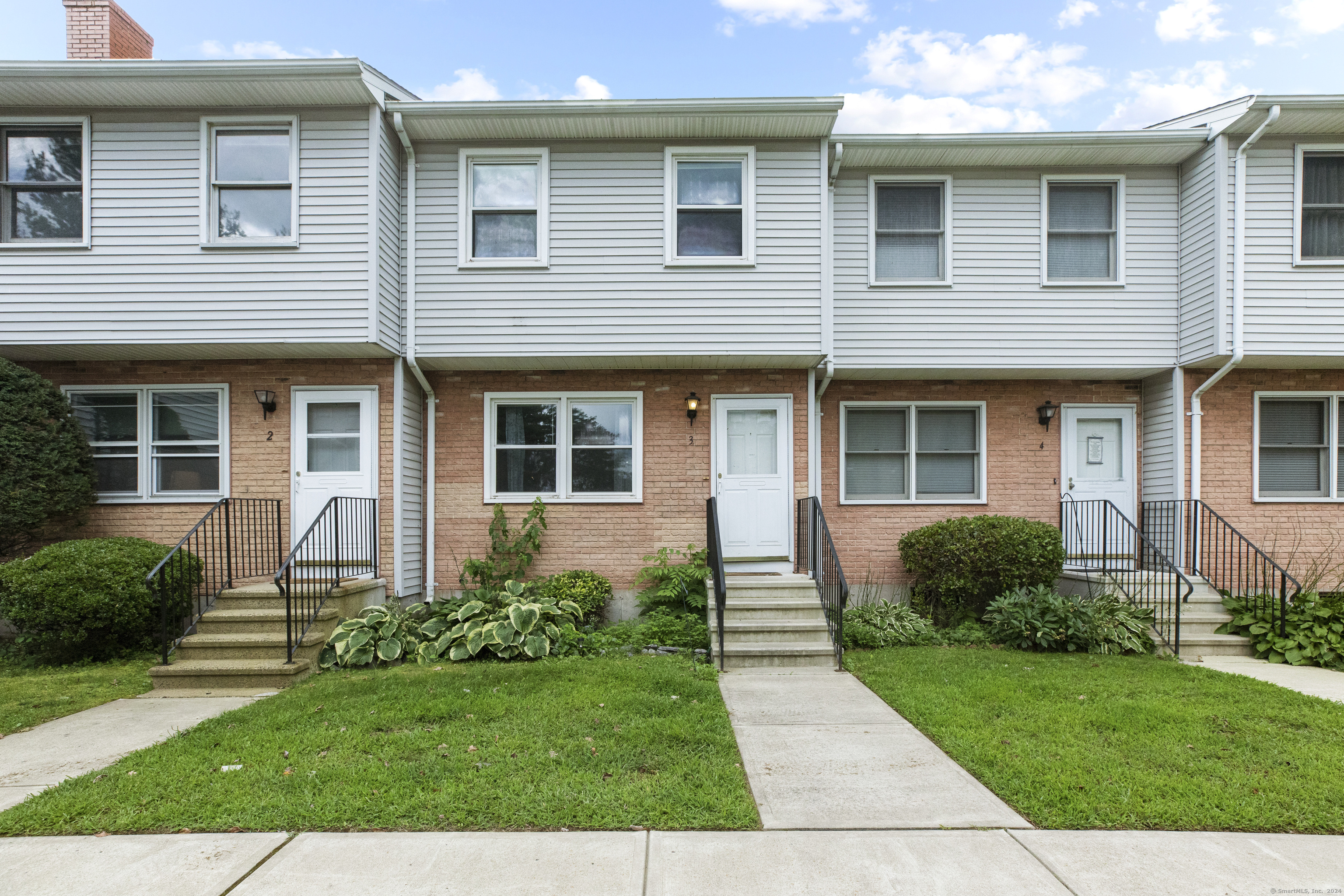 View Enfield, CT 06082 townhome