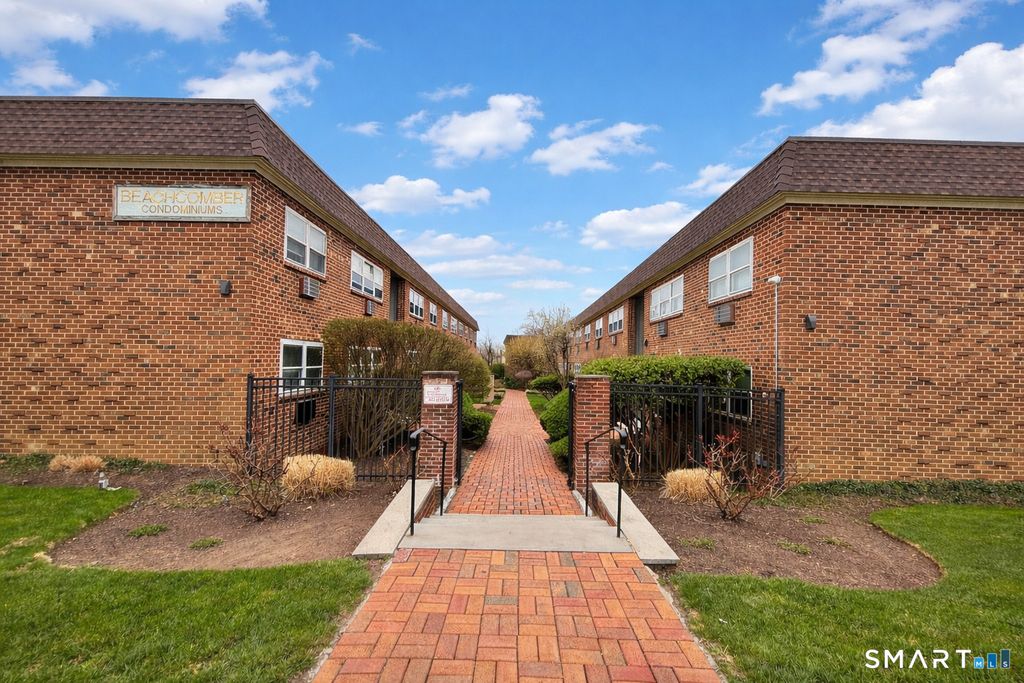 Photo of 637 Cove Road #A15, Stamford, CT 06902 (MLS # 24166690)