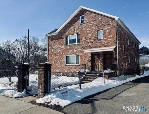 Multifamily For Rent - 1567 Main Street<br/> East Hartford, CT 06118