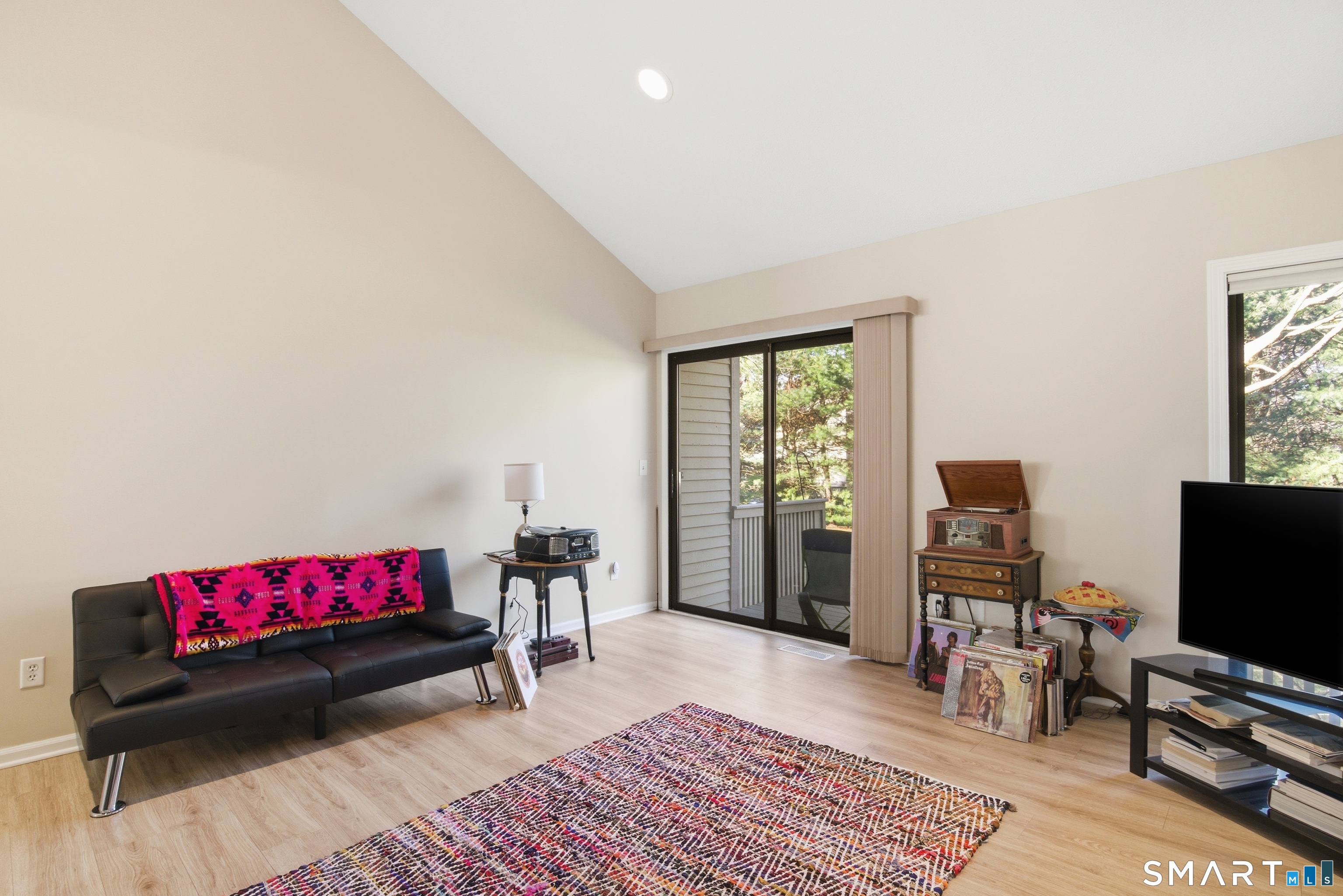 108 Metacomet Drive 108