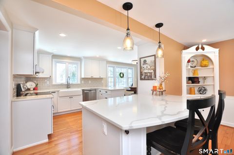 Tiny photo for 21 North Drive, Simsbury, CT 06070 (MLS # 24152406)