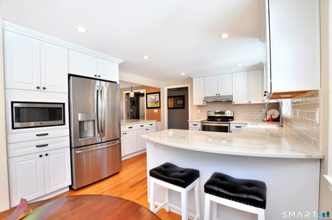 Tiny photo for 21 North Drive, Simsbury, CT 06070 (MLS # 24152406)