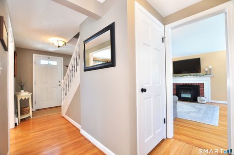 Tiny photo for 21 North Drive, Simsbury, CT 06070 (MLS # 24152406)