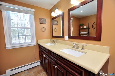 Tiny photo for 21 North Drive, Simsbury, CT 06070 (MLS # 24152406)